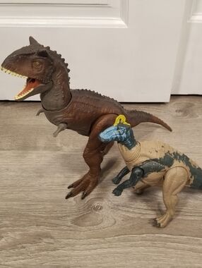 Jurassic World Carnotaurus Toro & Edmontosaurus Dinosaur Figures Mattel Roars